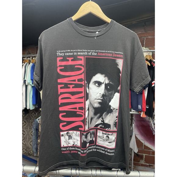 SCARFACE Shirt ADULT MEDIUM BLACK PACINO TONY MONTANA CASUAL MOVIE MENS NWT - Picture 1 of 3